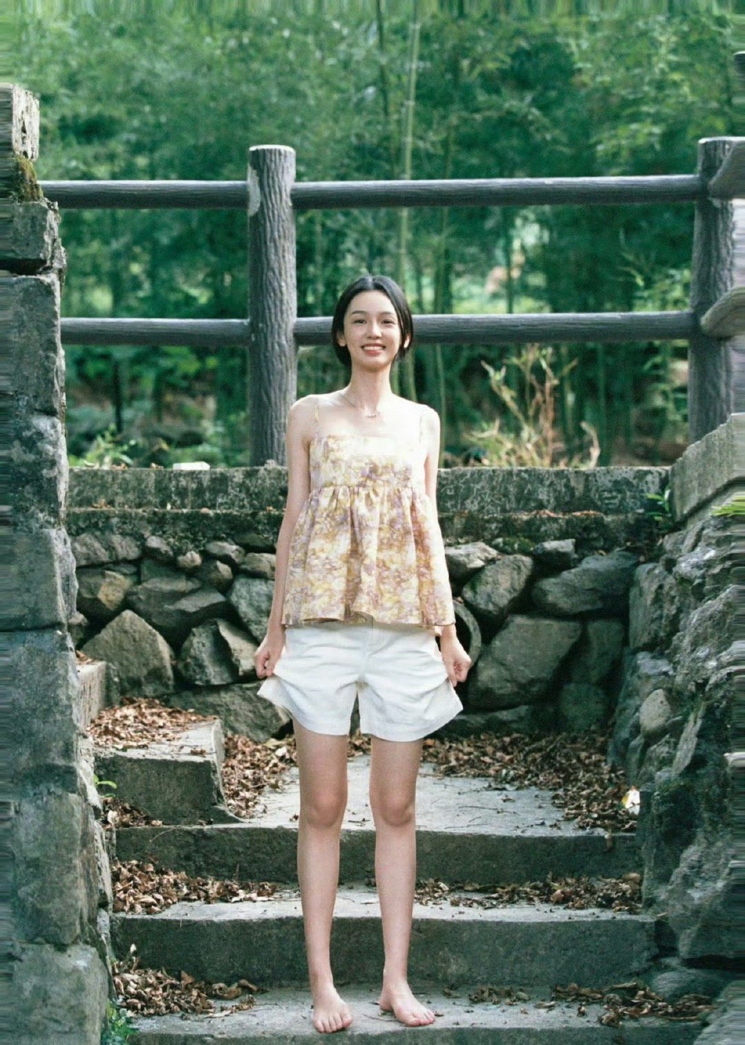 周也|闯入山林，接住一整个夏日绿意🌿