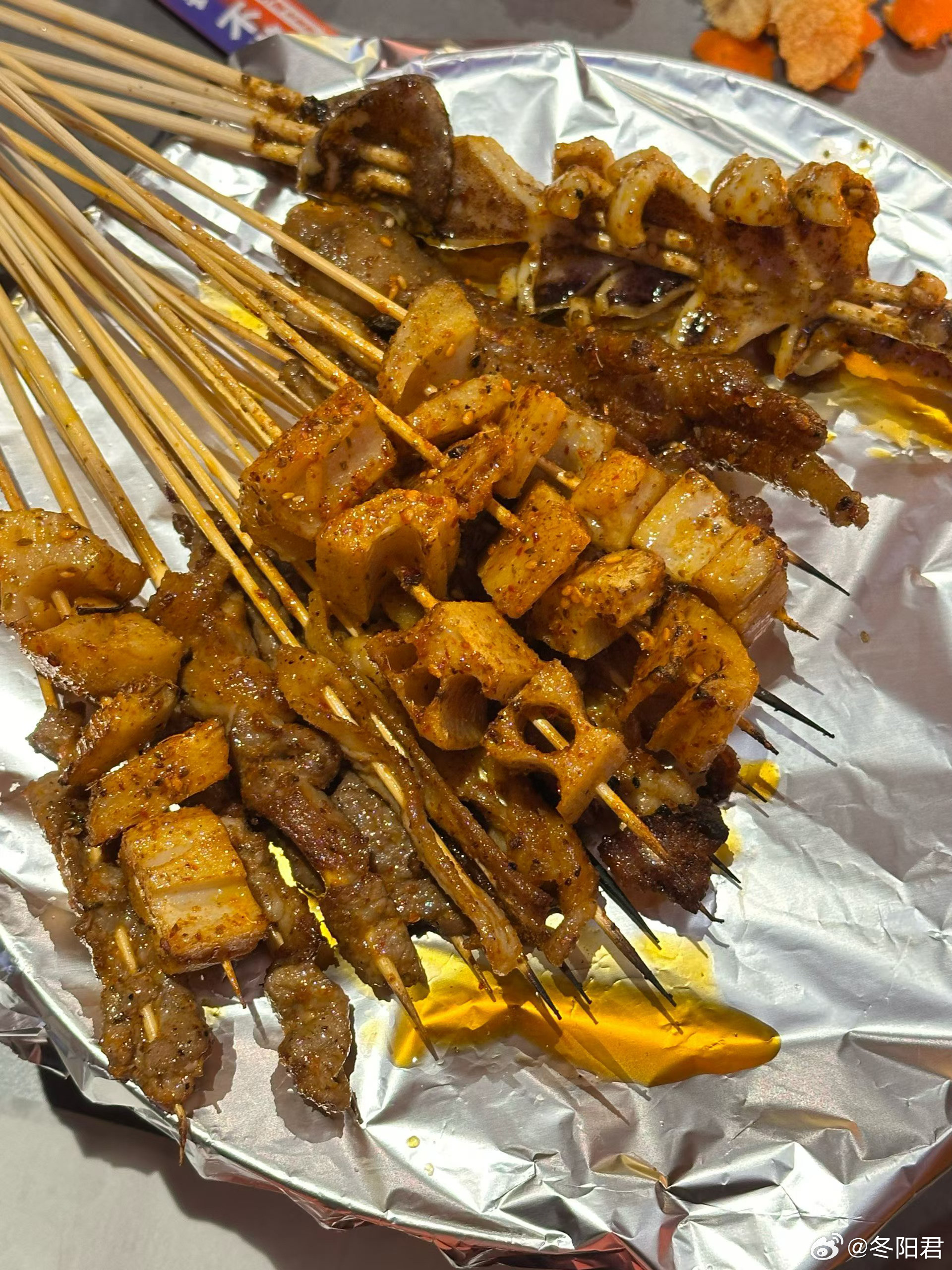 吃吃喝喝大合集！！！这个冒菜请外地的朋友不要轻易尝试，要遭辣安逸何师烧烤味道将就