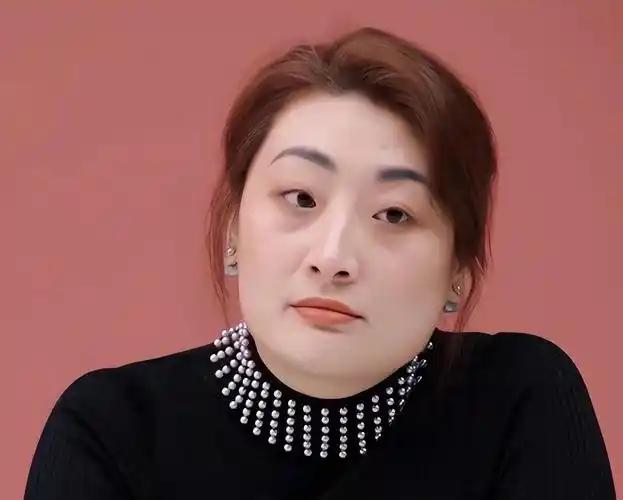 宗馥莉终究没撬动父亲生前摆好的棋局！21亿美元，折合人民币超过140亿，被锁在香