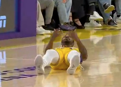 斯台普斯今天不用请拖地阿姨了​​​