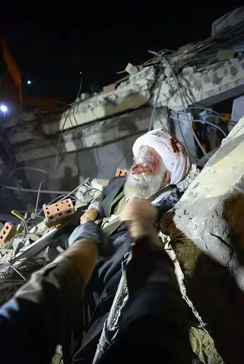 一个伟大的人！落幕了！能够在地球这个权力角斗场里留下历史，都是伟大的人。在