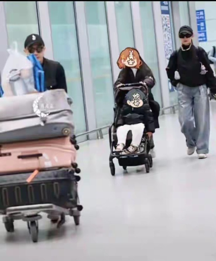 戚薇一家度假归来，10岁Lucky身高近160cm，推婴儿车被误认成保姆​​​