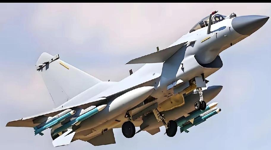 歼10C生产线真停了？先别着急下定论，这里面另有隐情！最近成飞的工人们确实在