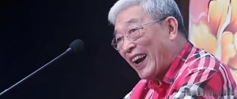 在曲艺界有“赵（连甲）、马（季）、唐（杰忠）”的说法，意思是他们三人的关系极好。