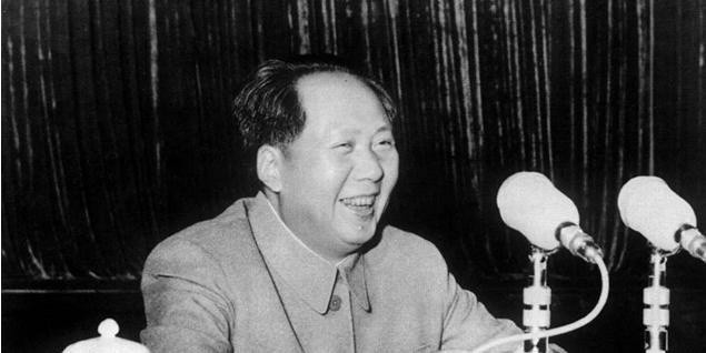 历史上的今日1963年9月27日下午，在中南海怀仁堂主持中央工作会议最