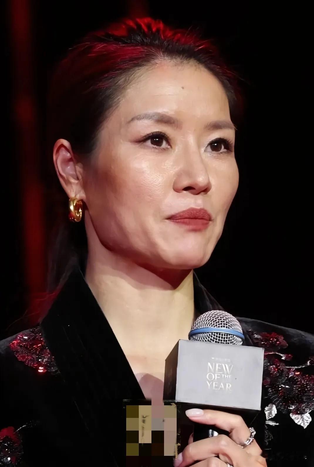 李娜和姜山结婚20年，没喊过公婆一声爸妈，十几年没进过厨房，孩子全靠老公接送