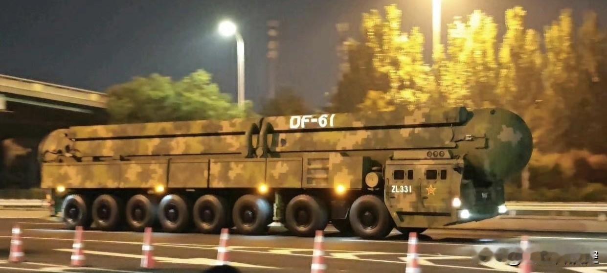 东风61超越俄罗斯萨尔马特18000公里？成为全球射程最远的洲际弹道导弹？对比2