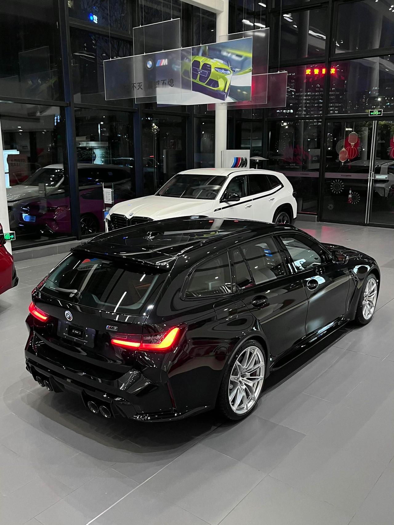 宝马M3旅行Touring是车迷的心头好。之前宝马中国在M嘉年华公布M3Tou