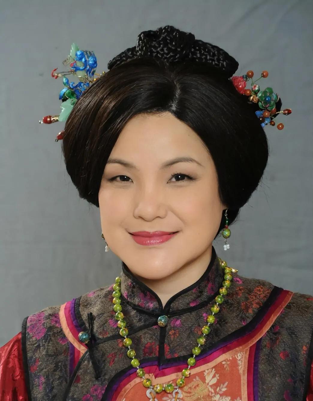 马蹄露不再孤单！多位港星挺身而出，公开支持她这段时间，马蹄露发表了公开信，虽然