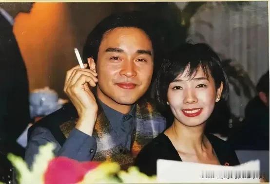 张国荣真的毁在了性取向，身边那么多女人，偏偏就爱一个颜值不高，还不爱自己的毛舜筠