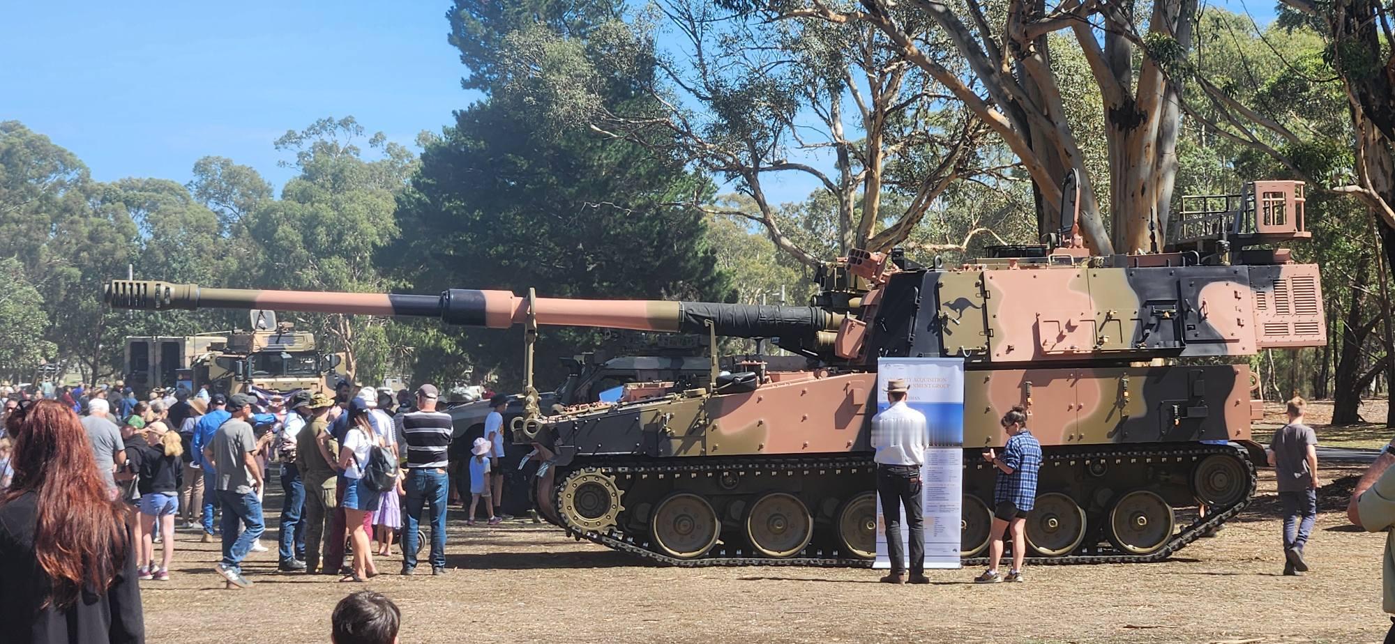 3月14日，澳大利亚陆军成立125周年纪念开放日活动上展出的155毫米口径AS9