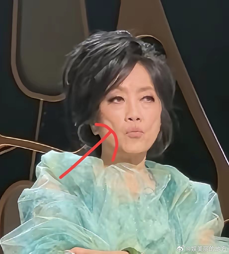 《歌手2026》明明齐豫拿了第一但你们看回放没镜头扫到她那会儿，她脸上是一点笑都