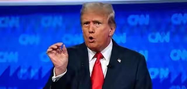 特朗普踩下“自毁油门”！致命错误让美国霸权崩塌，美专家哀叹：中国啥也没做就赢了