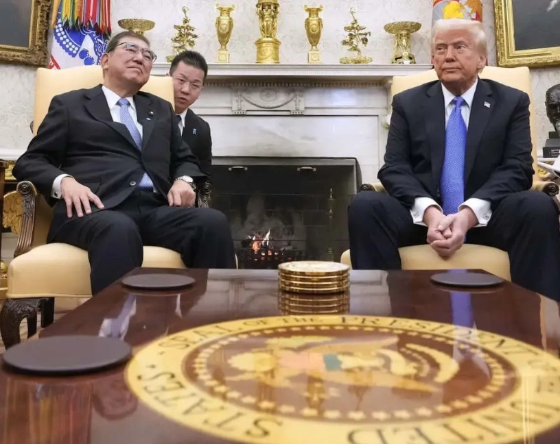 终于知道石破帽为什么不愿干首相了:老子再也不用在老特面前低三下四，像三孙子似的