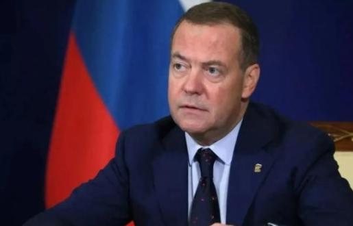 一旦战争打响，中国面临的第一波攻击，可能不是导弹，而是冻结3万亿外汇、切断SWI