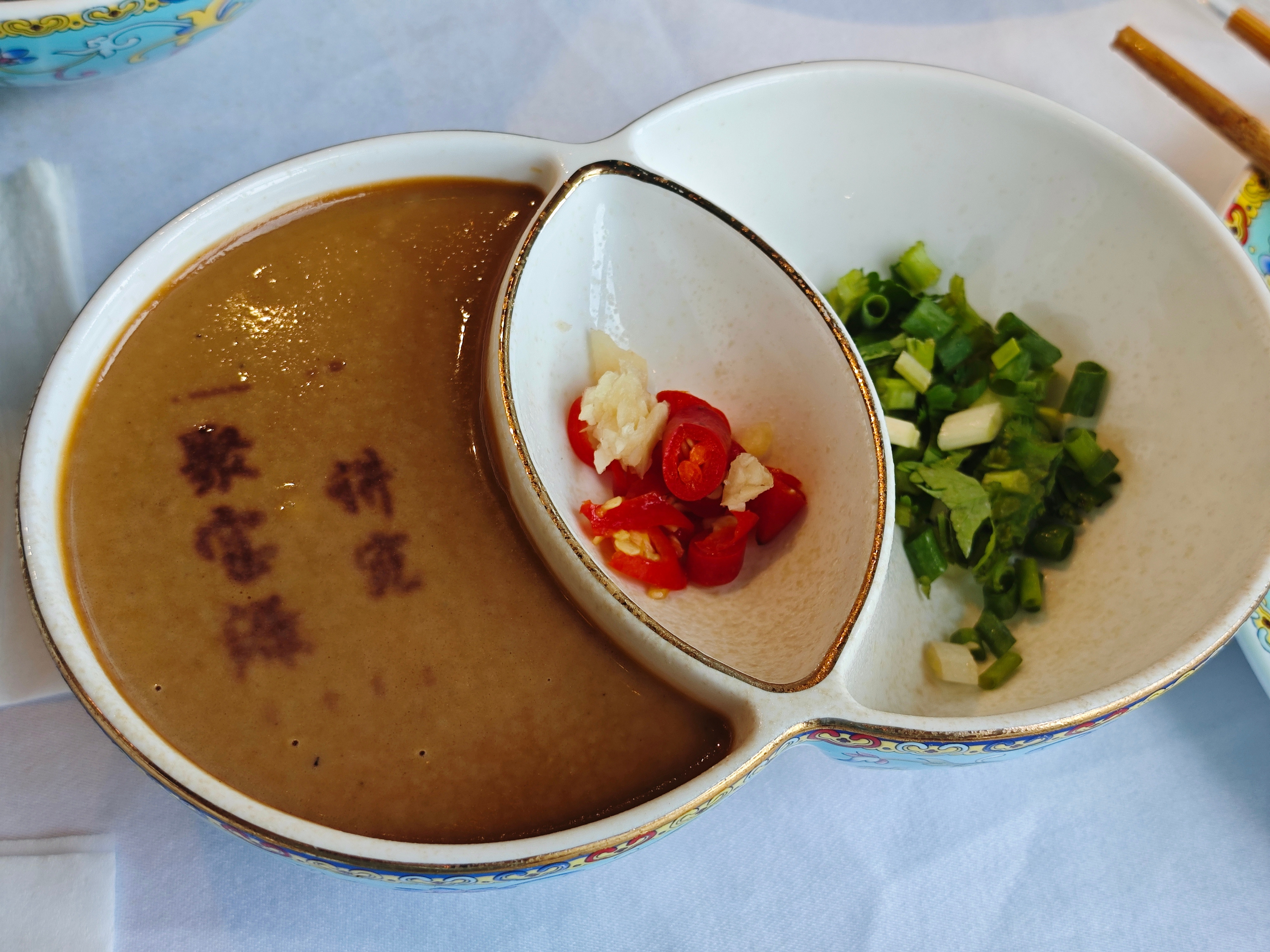 北京咱也有人，发个朋友圈，表妹知道我来京了，一定要约我吃饭。上次北京聚会已经是2