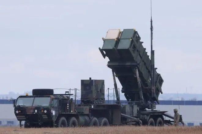 乌克兰总统泽连斯基，要求西方国家必须提供防空导弹！每一天都要提供！在2月8日空