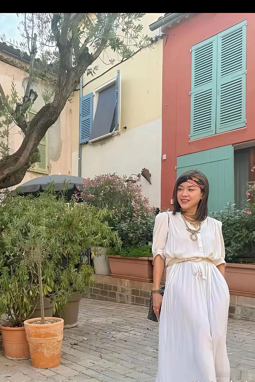 王伟忠两口子人很好，为了让大S妈妈尽快走出来，想带她出去散散心。去法国旅游，但是