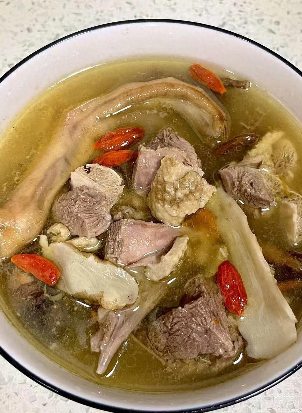 🌿春季润燥，别只喝白开水！分享3道超养人的“补津液”靓汤，清甜回甘，消