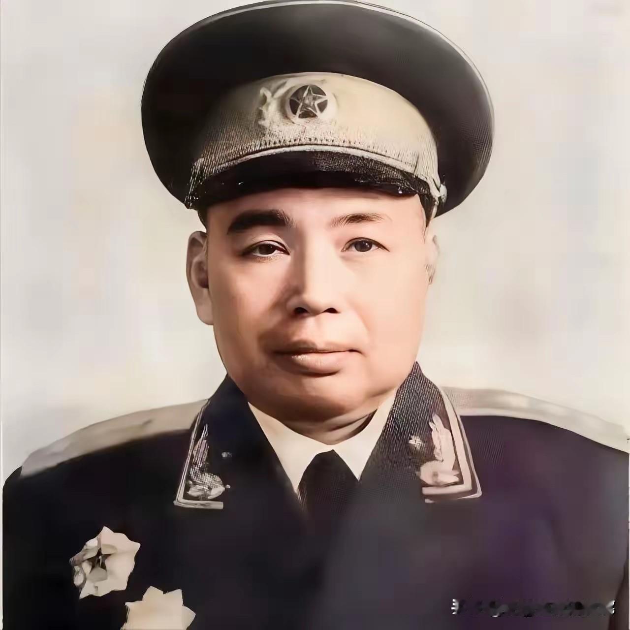 彭德怀南下检查战备回京，路过南京时专程到许世友家坐坐。按说开国元帅登门，怎