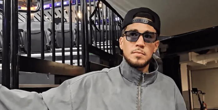 太阳球员德文-布克接受了记者采访，谈到了前队友克里斯-保罗：