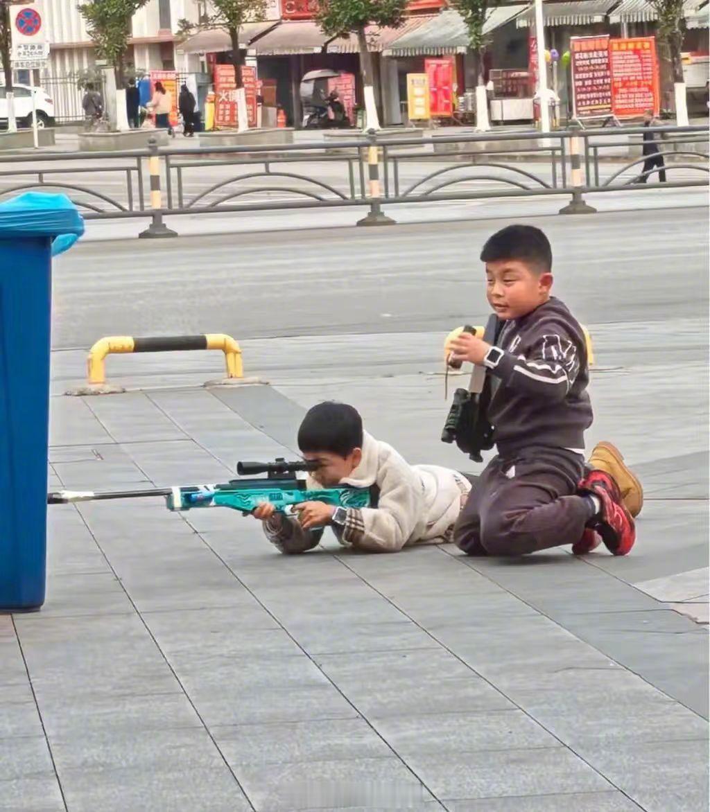 小朋友都这么专业了吗？（图片转自微信群，侵删）