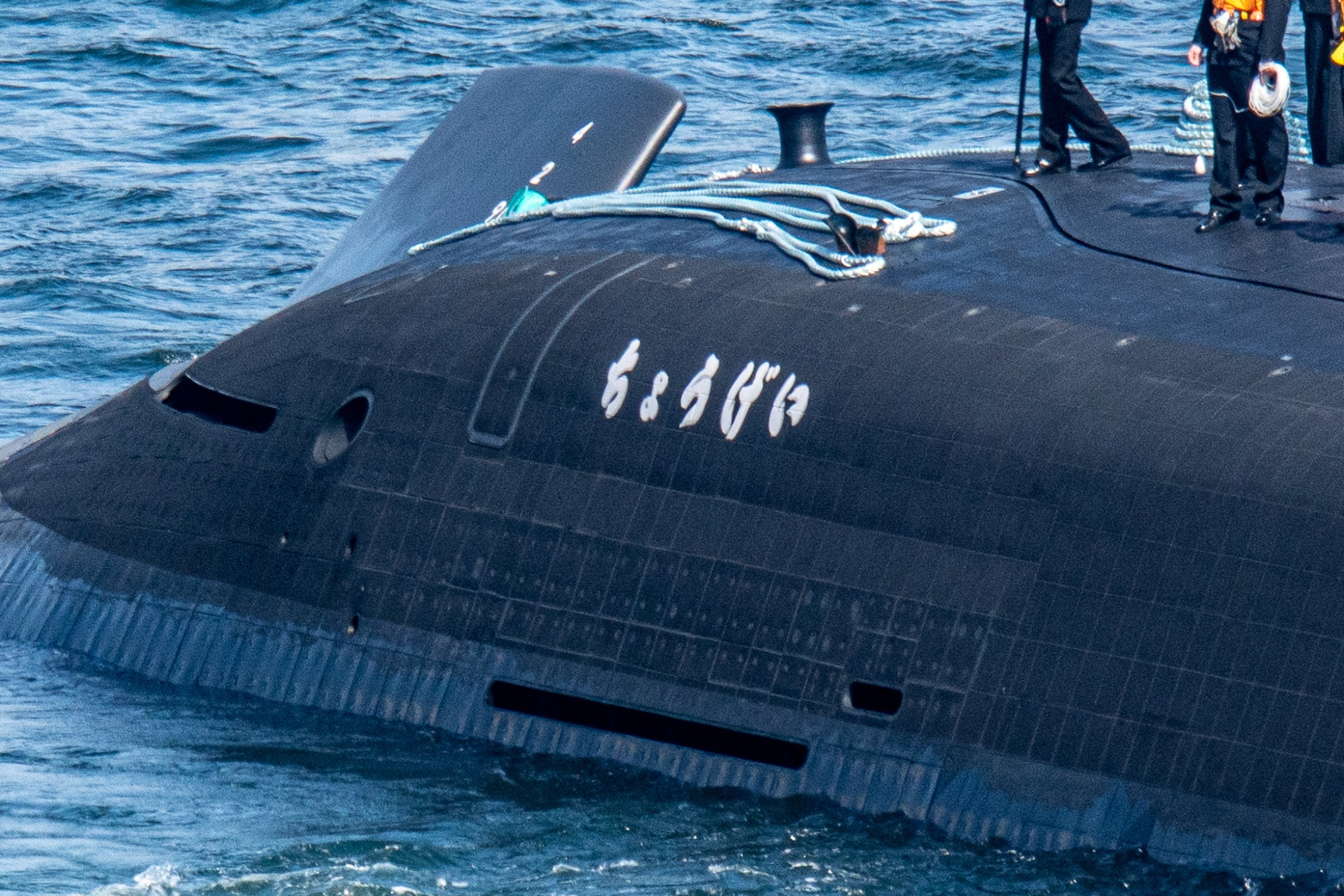 烽火问鼎计划日本海上自卫队长鲸号（SS-517）首次进入母港横须贺，这工艺非