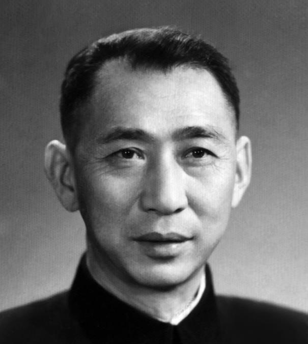 1964年4月29日，广州白云机场，一架巴基斯坦客机缓缓降落。谁能想到，这架飞机