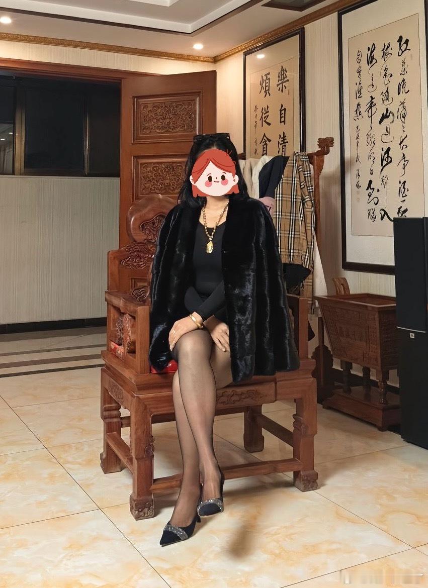 遮挡一下更好看了