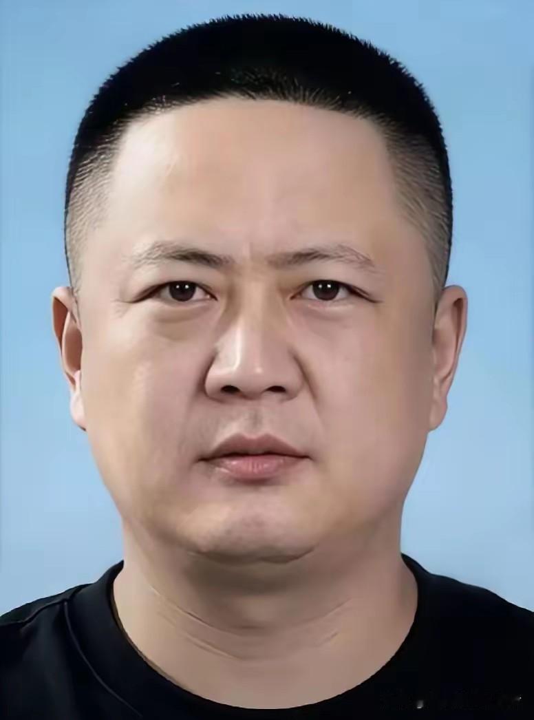 【欧某某这回要栽大跟头了】欧某某搭乘东航MU6741航班时，无故刁难空乘人员，