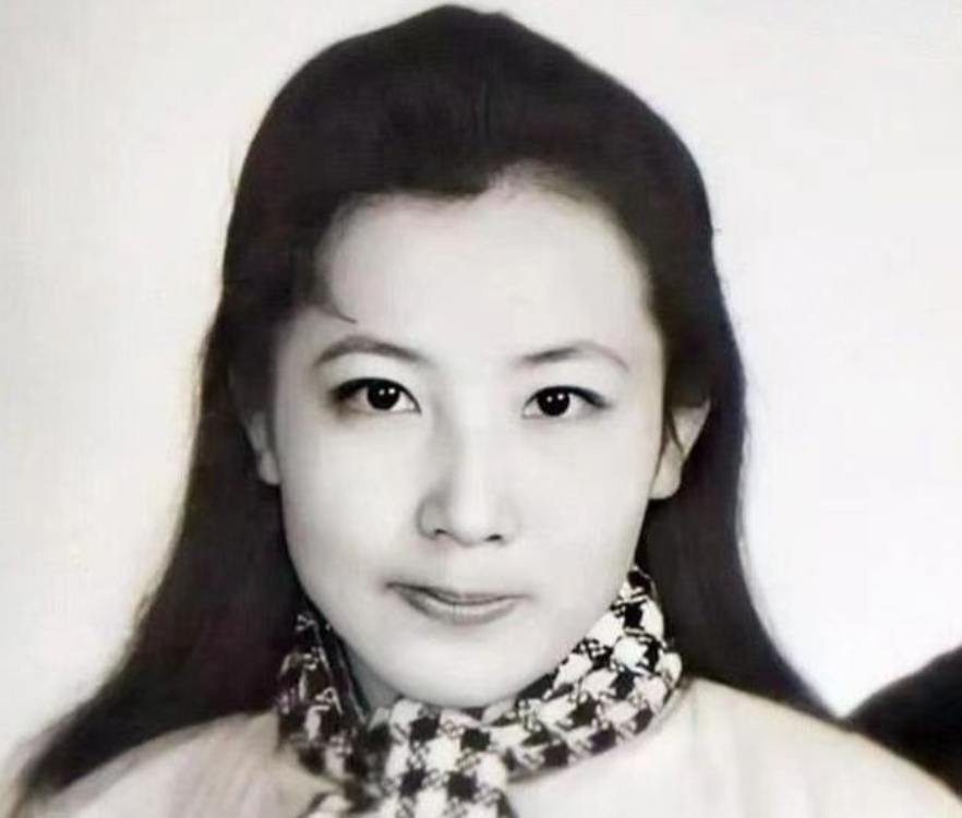 1999年，山西一位美女持刀怒捅前夫，用绳勒死小三，警方追捕了她20多年都杳无音