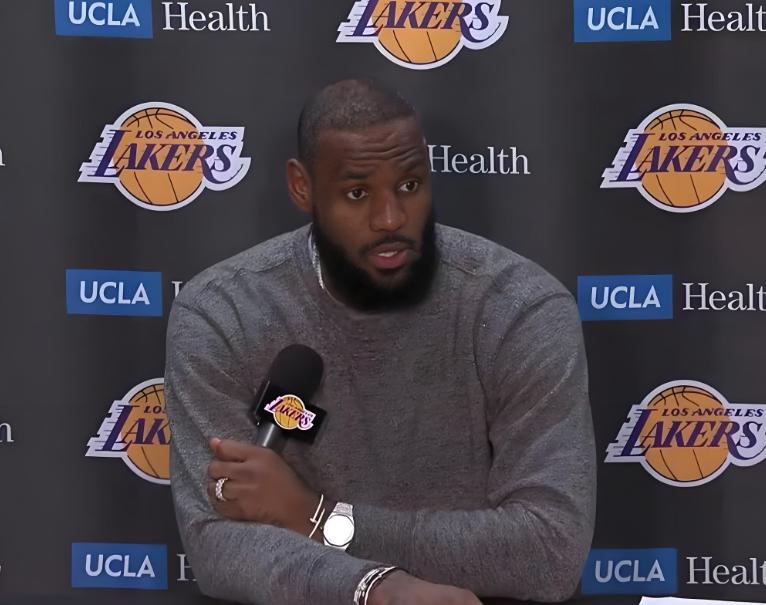 东契奇、里弗斯报销后，老詹直接给球队下命令，牛啊！都知道东契奇和里弗斯常规赛都