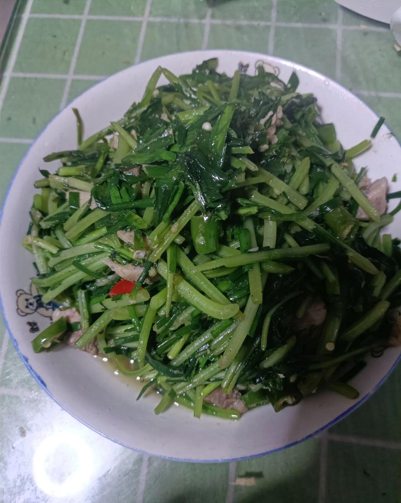 估计只有6070后才认识这是啥菜吧。