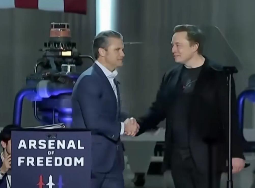 美国这次彻底撕下了伪善的面具，直接把全世界的特斯拉车主推向了火坑。以前他们还遮遮