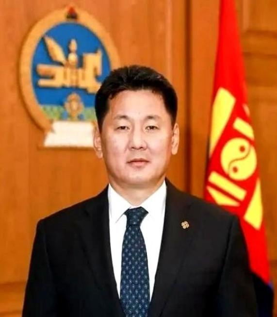 有人问，蒙古要是上午8点宣布加入北约，会怎么样？我跟你说，估计上午10点钟，这个