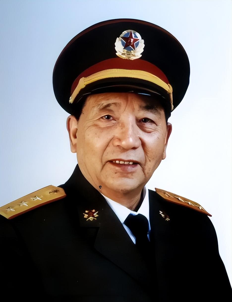 开国中将秦基伟担任北京军区司令员期间，有一天他正在办公，突然传达室送进来一包海鲜