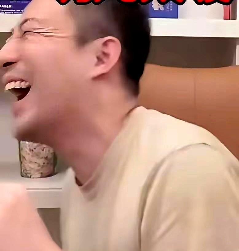 汪总说今天给玥儿买了新手机，玥儿自己挑的特别喜欢小馋猫最近迷上糖醋排骨了天天