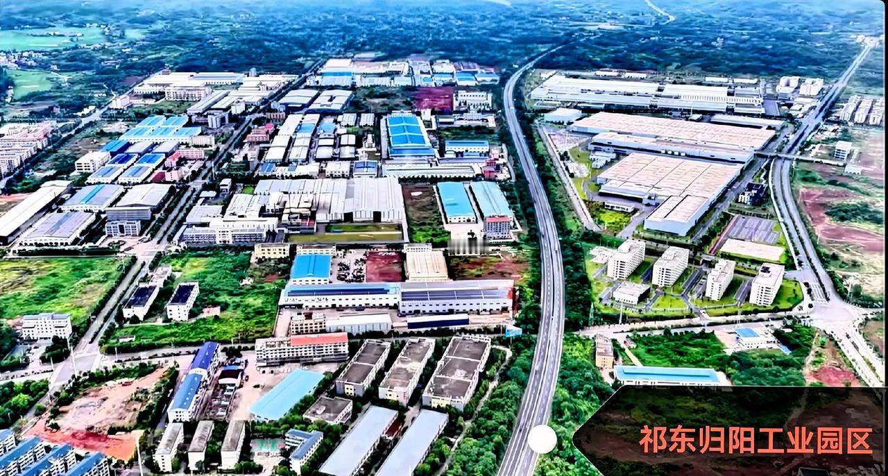看看湖南衡阳祁东归阳的工业园区，建了这么多厂房，居然还有很多人都流向了外省打工，