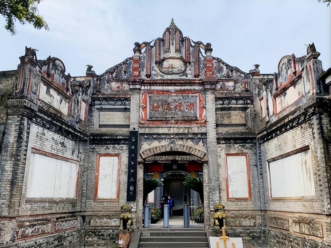 地主刘文彩的家，究竟有多豪华？77年前的建筑，至今仍奢华无比77年啊！不是