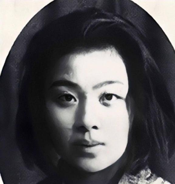 1980年，76岁的丁玲，发文痛骂78岁的沈从文：“贪生怕死的胆小鬼，斤斤计较个