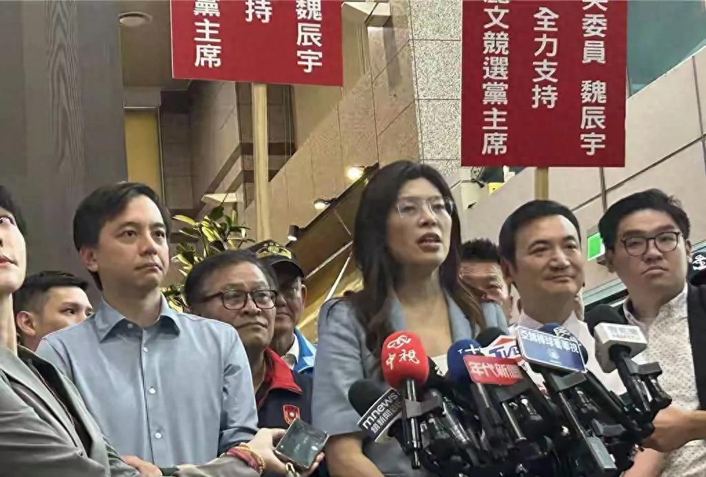 国民党主席选举，今天终于出现了一个真正的“中国人”！就在今天，当其他候选人还在为
