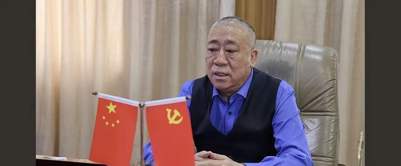 >当有些老板还在想着怎么用机器人来降低用工成本时，崔培军却称机器是用来服