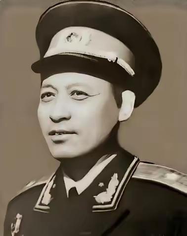 1937年10月，组织派李福泽回家乡山东发展革命武装。李福泽以出国留学需要经费的