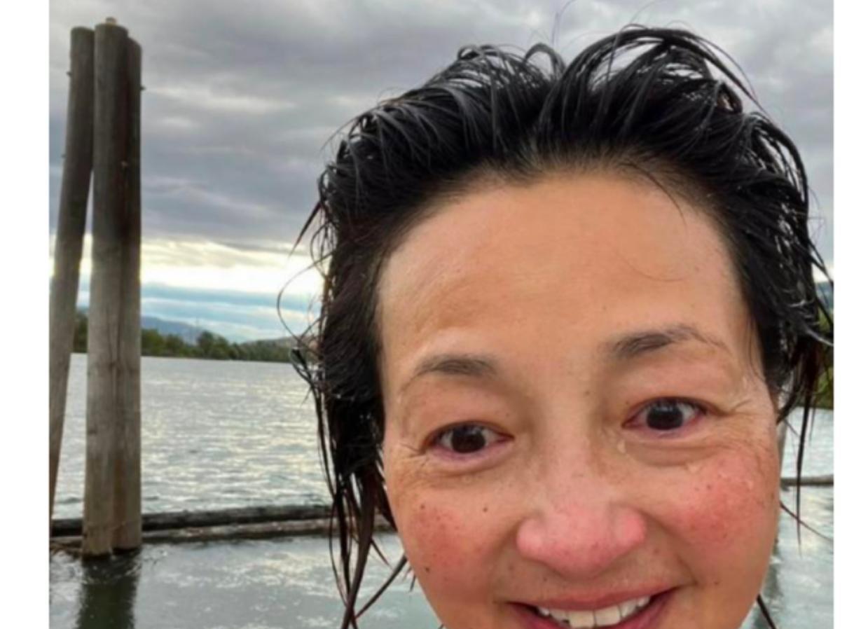 最美郭襄李绮红现在老得认不出了，你敢想象才55岁就已经显老态了，脸上全是皱纹，斑