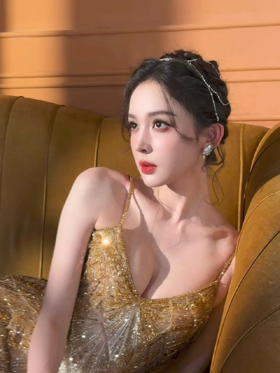 娜扎。