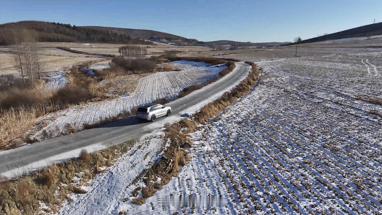 成年人的“回家自由”，是问界M8给的底气以前总说“等有空就回家”，可空闲没等到