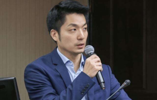 台北市市长蒋万安曾宣称，如果大陆继续在台海进行军机绕台和军演的话，他就要停掉双城