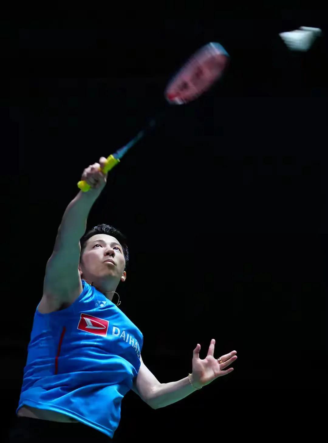 羽毛球快讯日本羽毛球750赛渡边航贵以19比21，15比21惨遭拉尼尔横扫输