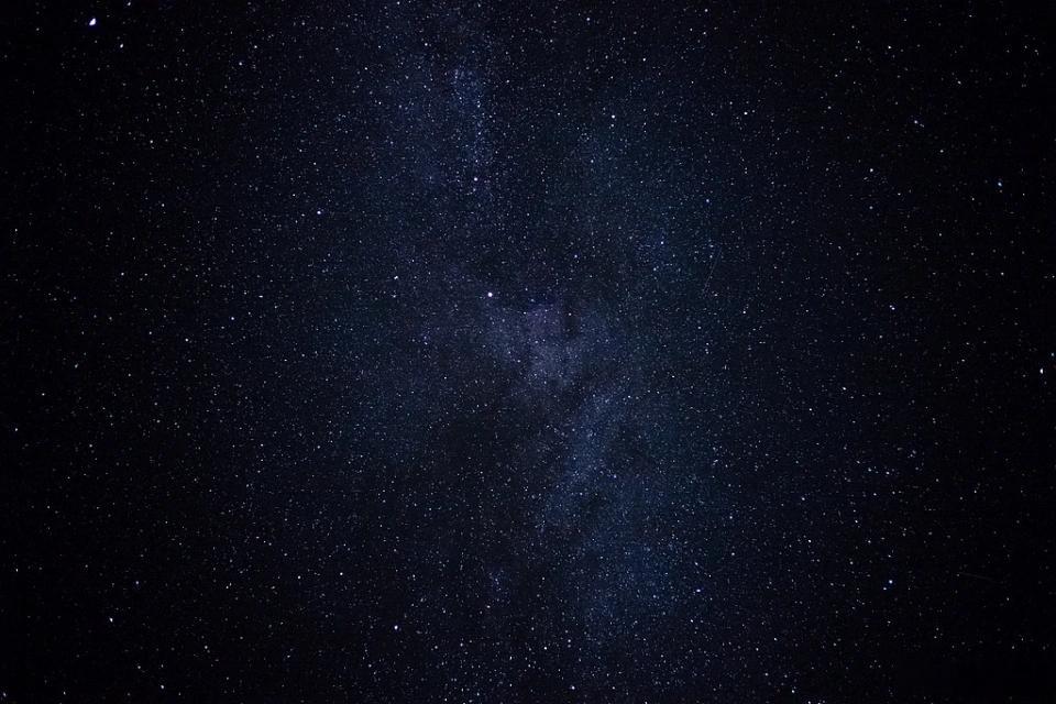 《自然》杂志发表新研究，恒星系统CD-352722可能为三层结构，并发现证据指