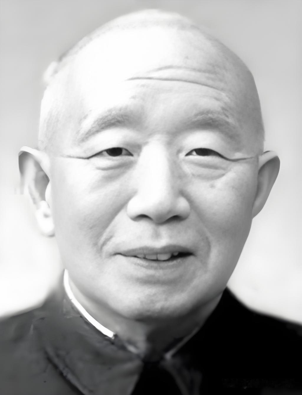 他21岁入党，参加革命。37岁任西康省委书记、省政府主席、军区政委。52岁任四川